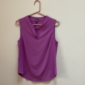 New without tags. Eddie Bauer Women's Escapelite Sleeveless Split-Neck Shirt